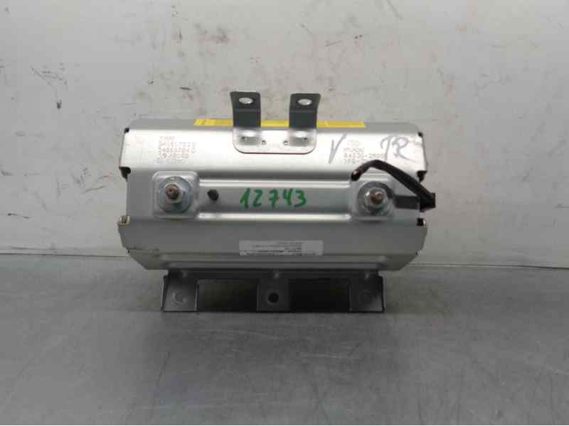 Recambio de airbag delantero derecho para hyundai i30 style referencia OEM IAM 845302R000  