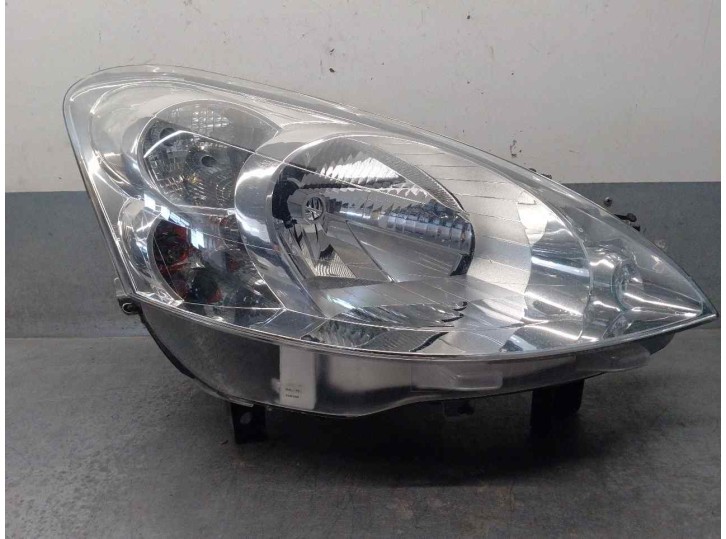 Recambio de faro derecho para peugeot partner kombi 1.6 referencia OEM IAM 89318001  5 PUERTAS