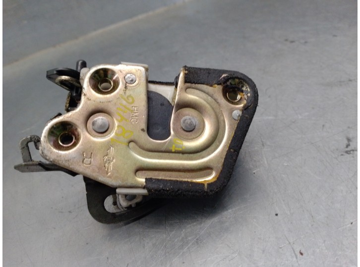 Recambio de cerradura puerta trasera derecha para kia joice 2.0 cat referencia OEM IAM 81420M2000  5 PUERTAS