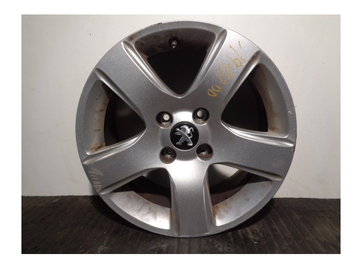 Recambio de llanta para peugeot 3008 1.2 12v e-thp / puretech referencia OEM IAM 9684880380 R167.0J16CH4-32 