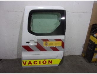 Recambio de puerta lateral corredera izquierda para peugeot partner kombi 1.6 referencia OEM IAM 9006L9 BLANCA ROTULADA 5 PUERTA