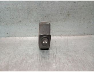 Recambio de mando elevalunas trasero derecho para dacia sandero 1.5 dci referencia OEM IAM 8200467835 8200467835 