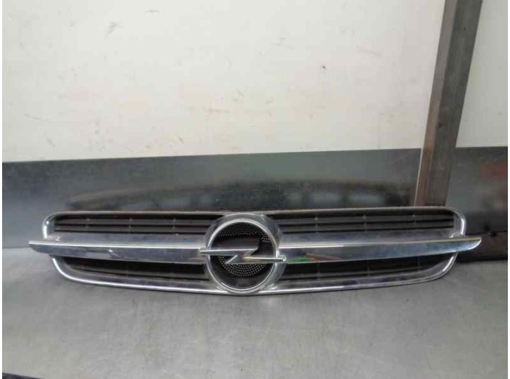 Recambio de rejilla delantera para opel vectra c berlina 3.0 v6 cdti cat (y 30 dt / lb5) referencia OEM IAM 464192822 464192822 