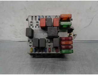 Recambio de caja reles / fusibles para alfa romeo 147 (190) 2.0 16v cat referencia OEM IAM 46558759  