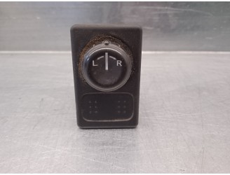 Replacement mirror control switch for Nissan Pick-Up (D22) 2.5 16V Turbodiesel CAT OEM IAM reference 25570BM400 