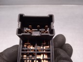 Replacement mirror control switch for Nissan Pick-Up (D22) 2.5 16V Turbodiesel CAT OEM IAM reference 25570BM400 