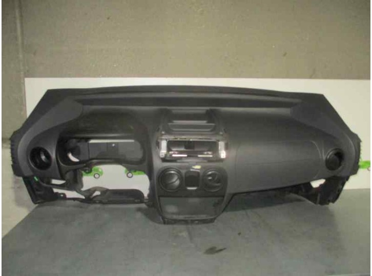 Recambio de salpicadero para peugeot bipper 1.4 hdi referencia OEM IAM GRIS Y NEGRO 