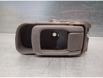 Replacement front right interior door handle for Nissan Pick-Up (D22) 2.5 16V Turbodiesel CAT OEM IAM reference 806702S410 4