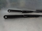 Recambio de brazo limpia delantero derecho para opel vivaro furgón/combi (07.2006 =>) 2.0 16v cdti referencia OEM IAM 4408570 44