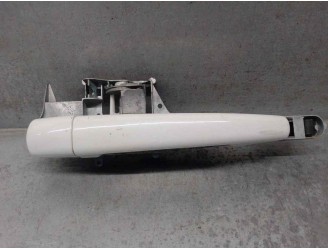 Recambio de maneta exterior delantera derecha para peugeot partner kombi 1.6 16v hdi referencia OEM IAM 9680168580 5 PUERTAS