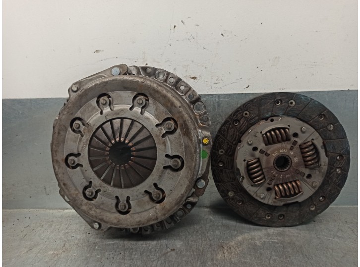 Recambio de kit embrague para peugeot 206 berlina 1.9 diesel referencia OEM IAM 205291 120024510 LUK