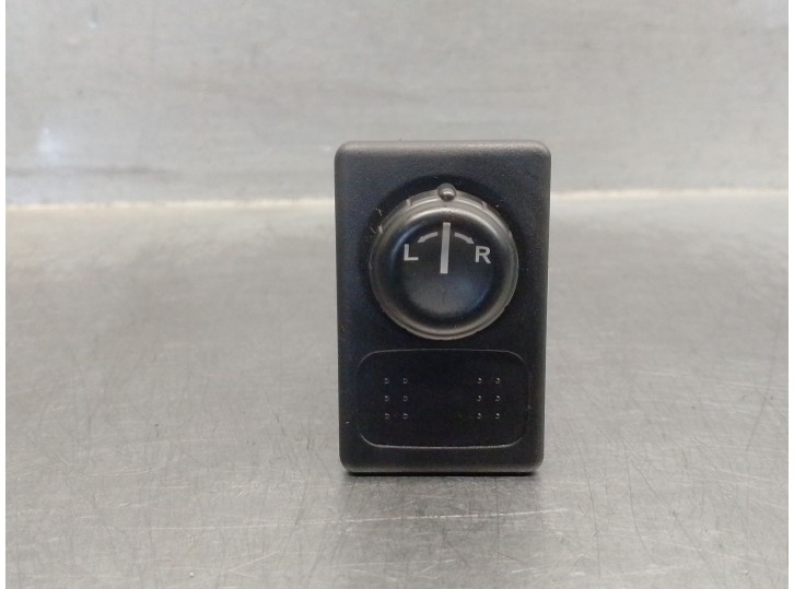 Recambio de mando retrovisor para nissan atleon nissan atleon referencia OEM IAM DBK 