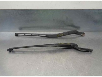 Recambio de brazo limpia delantero derecho para audi a6 avant (4b5) 2.5 v6 24v tdi referencia OEM IAM 