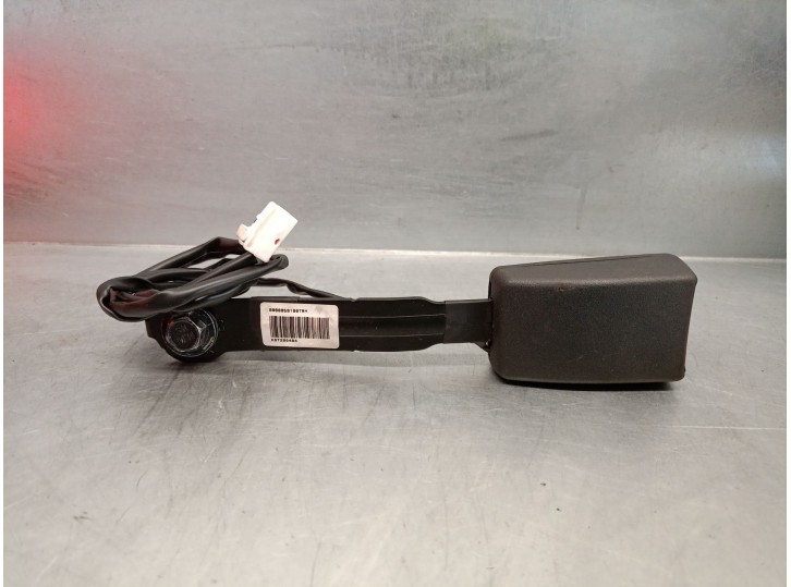 Recambio de enganche cinturon para hyundai h350 furgoneta 2.5 crdi referencia OEM IAM 8988959100TRY  