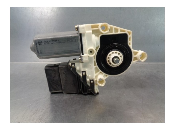 Recambio de motor elevalunas trasero derecho para seat leon (1m1) 1.9 tdi referencia OEM IAM 1C0959812A 18 PINES 5 PUERTAS