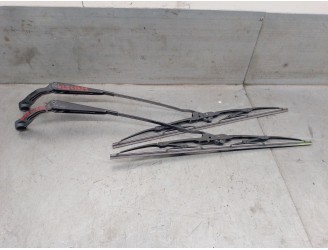 Recambio de brazo limpia delantero derecho para santana 300/350 1.6 hdi 4x4 referencia OEM IAM 9HX  