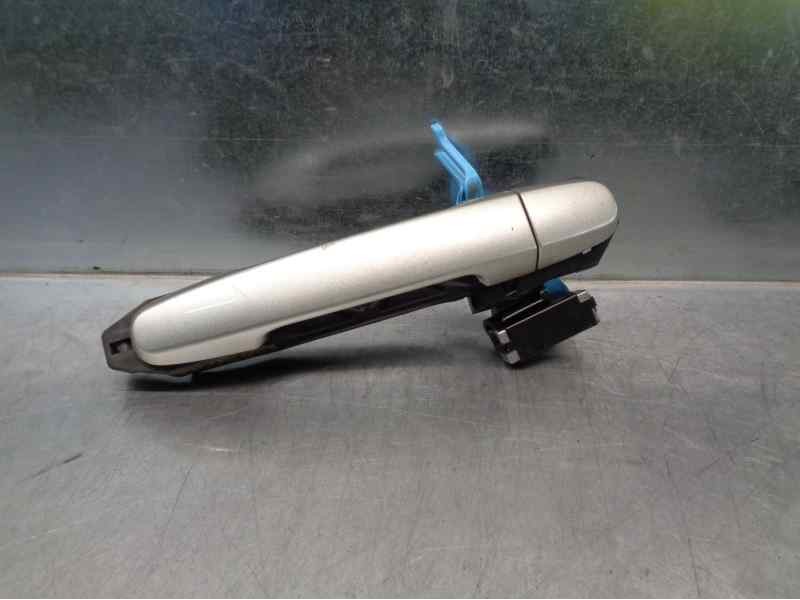 Recambio de maneta exterior trasera derecha para toyota auris 1.4 turbodiesel cat referencia OEM IAM 692110D901  