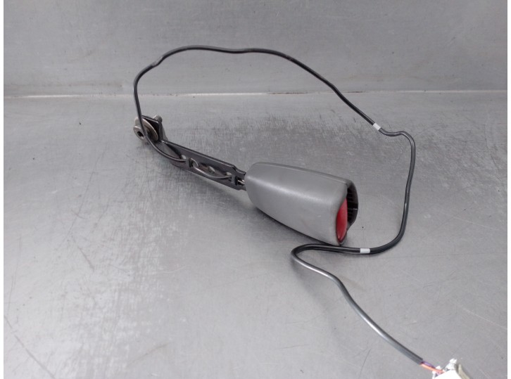 Recambio de enganche cinturon para volvo s60 berlina 2.4 diesel cat referencia OEM IAM 9191817 DEL DER 4 PUERTAS
