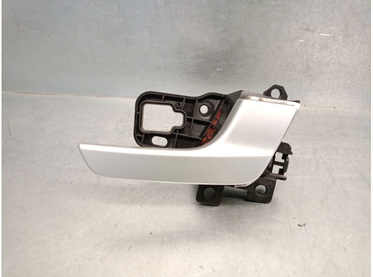 Recambio de maneta interior delantera derecha para hyundai h350 furgoneta 2.5 crdi referencia OEM IAM 8262059000PGB 8262059000PG