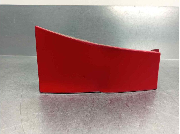 Recambio de molduras traseras para chevrolet matiz 0.8 cat referencia OEM IAM F8CV 