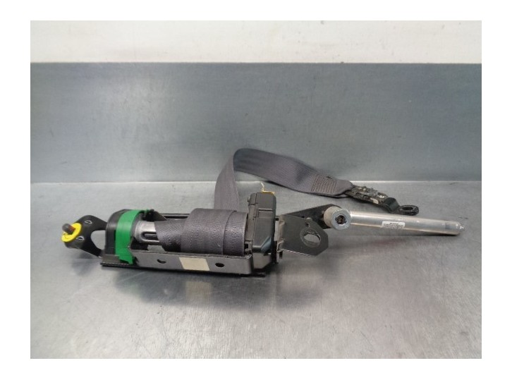 Replacement front right seat belt for Volvo S60 sedan 2.4 diesel CAT OEM IAM reference 8665872 WITH PRETENSIONER 