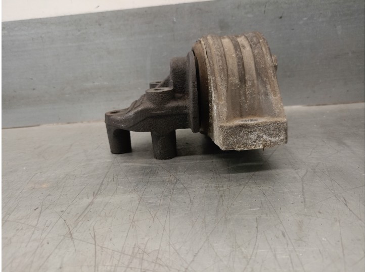 Recambio de soporte motor derecho para peugeot boxer caja cerrada (rs2850)(290/330)(´02) 2.2 hdi cat referencia OEM IAM 13351270