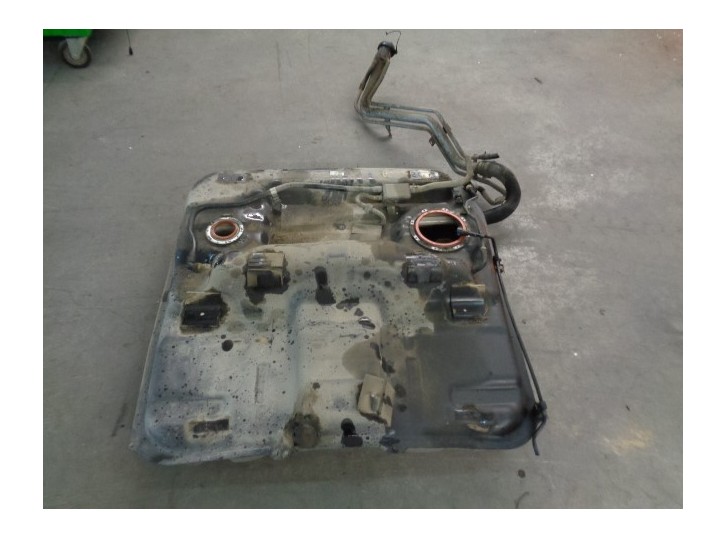 Recambio de deposito combustible para hyundai ix 55 style referencia OEM IAM 311003J000 CAMPA CESTA 35