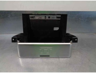 Recambio de molduras delanteras para audi tt (8n3/8n9) 1.8 20v turbo referencia OEM IAM 8N0863243C  