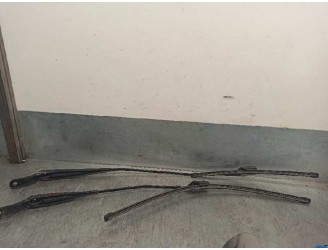 Recambio de brazo limpia delantero derecho para peugeot partner kombi premium referencia OEM IAM 6429FJ  