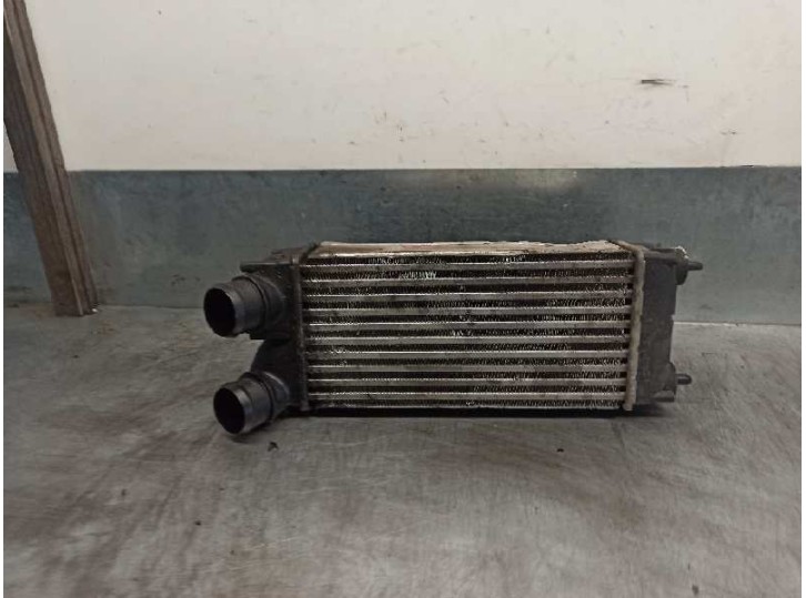 Recambio de intercooler para peugeot partner kombi premium referencia OEM IAM 9656503980 992507ME VALEO
