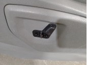 Recambio de asiento delantero izquierdo para jeep gr. cherokee (wh) 3.0 crd cat referencia OEM IAM 4857514 CUERO GRIS 5 PUERTAS