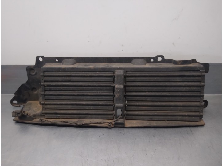 Recambio de rejilla aireadora para land rover range rover sport 3.0 td v6 cat referencia OEM IAM DK628475 