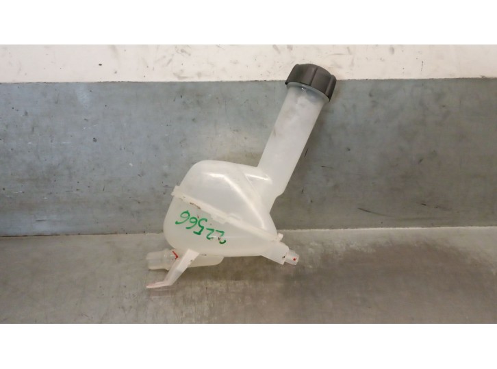 Recambio de deposito expansion para renault captur ii referencia OEM IAM 217102102R 217102102R 