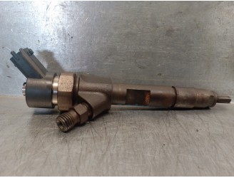Recambio de inyector para renault megane i fase 2 classic (la..) 1.9 dci diesel cat referencia OEM IAM 7700111014 0445110021 BOS
