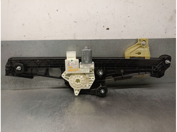 Recambio de elevalunas delantero izquierdo para renault captur ii referencia OEM IAM 807215326R 807215326R 