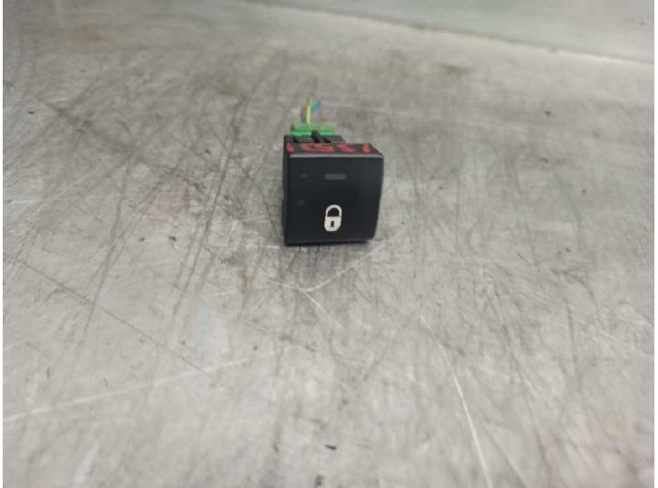 Recambio de interruptor para peugeot partner kombi premium referencia OEM IAM 96582880XT 
