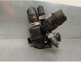 Recambio de termostato para land rover range rover sport 3.0 td v6 cat referencia OEM IAM AH228K515AA  