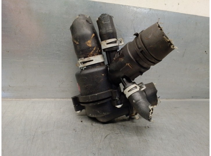 Recambio de termostato para land rover range rover sport 3.0 td v6 cat referencia OEM IAM AH228K515AA  