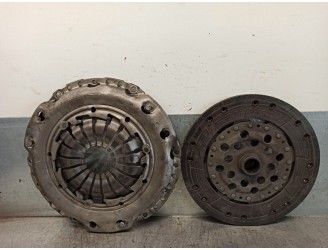 Replacement clutch kit for Opel Meriva A 1.7 16V CDTi OEM IAM reference 664120 