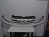 Recambio de rejilla delantera para nissan primastar (x..) kasten l1h1 2.9t referencia OEM IAM 623100250 BLANCA 