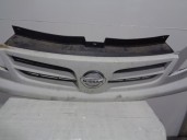 Recambio de rejilla delantera para nissan primastar (x..) kasten l1h1 2.9t referencia OEM IAM 623100250 BLANCA 
