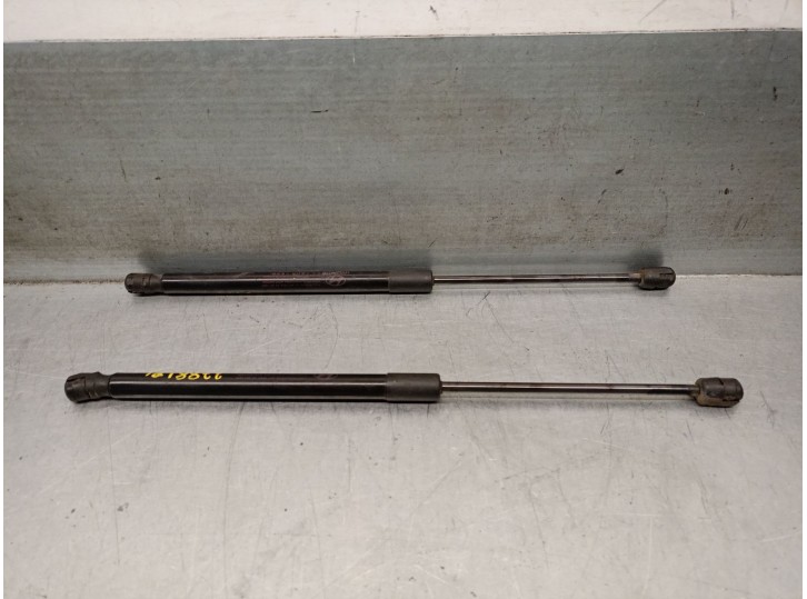 Replacement trunk / tailgate struts for Hyundai i20 II (GB, IB) 1.2 OEM IAM reference 81780C8010 81780C8010 