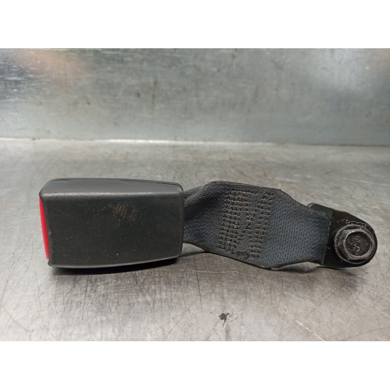 Recambio de enganche cinturon para nissan note (e11e) visia referencia OEM IAM 495627  