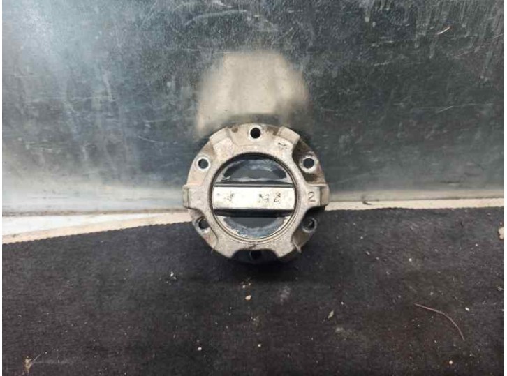 Recambio de cubos de bloqueo para suzuki samurai (sj) 1.3 cat referencia OEM IAM 4380180011 DELANTERO IZQUIERDO