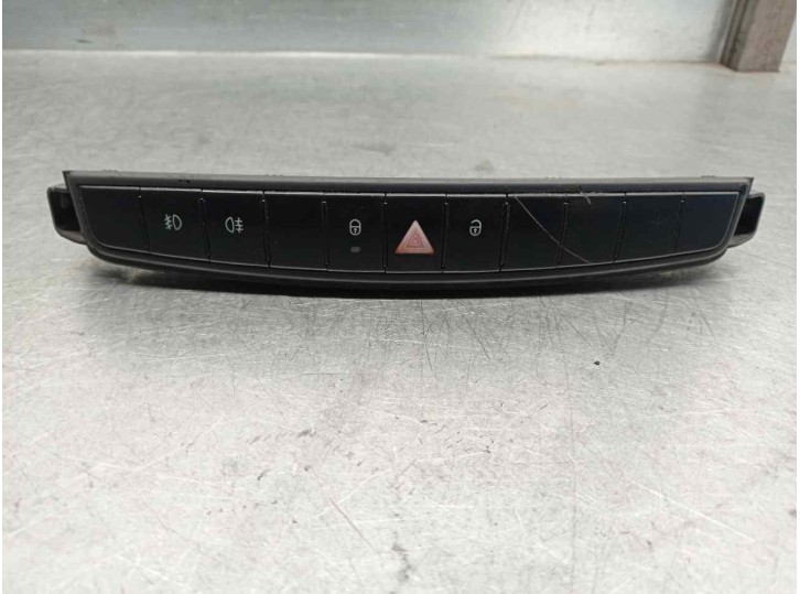 Recambio de botones salpicadero para smart forfour 1.5 cat referencia OEM IAM A4548202610  