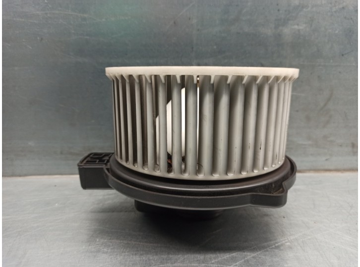 Recambio de motor calefaccion para mazda 6 lim. (gh) 2.0 turbodiesel cat referencia OEM IAM HB111D65100  