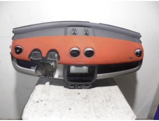 Recambio de salpicadero para smart forfour 1.5 cat referencia OEM IAM A4546800488CH8A NEGRO Y NARANJA 