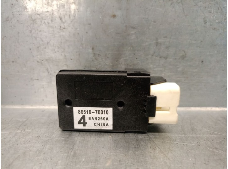 Replacement electronic module for Lexus CT (ZWA10_) 200h (ZWA10_) OEM IAM reference 8651676010 