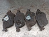 Replacement brake pads for Audi A4 Saloon (B5) 1.8 20V Turbo OEM IAM reference 864821 TRW