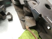 Recambio de cerradura capot para audi q7 (4lb) 3.0 tdi quattro referencia OEM IAM 4L0823509 